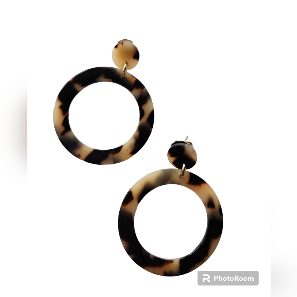 ZENZII Tortoiseshell Resin Circle Drop Earrings | SZ 2.5"